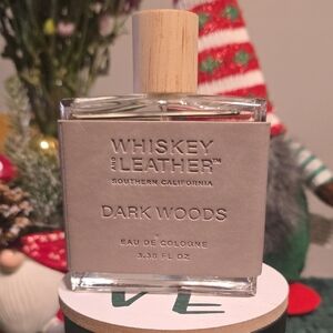 Whiskey and Leather Dark Woods Eau de Cologne - Gray